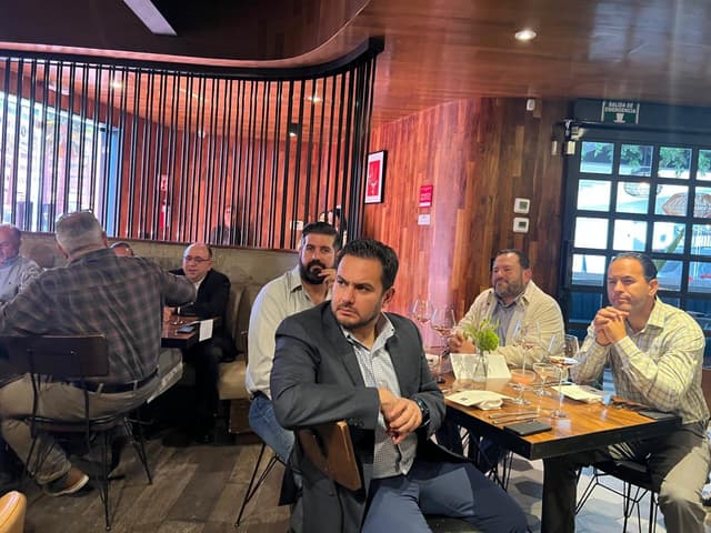 Asistentes al encuentro de Diálogos con la Sociedad