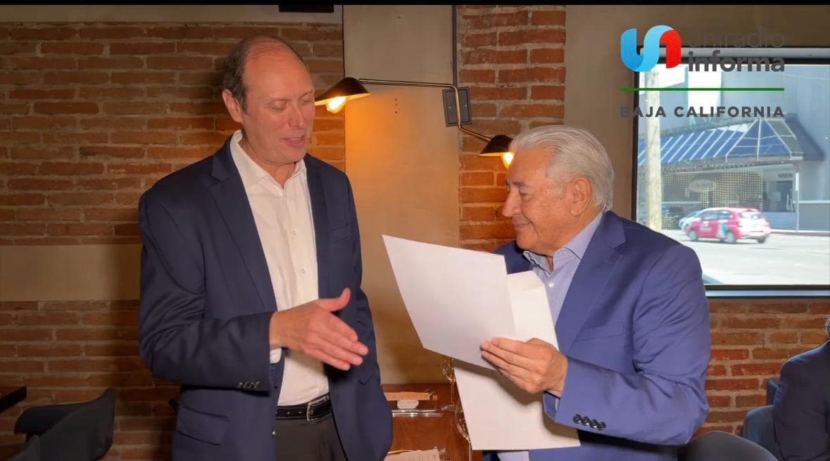 Cobertura de Uniradio Informa Baja California — encuentro de Diálogos con la Sociedad con Christopher Teal